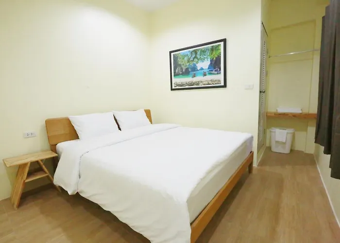 Interest Poshtel Hostal Bangkok